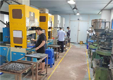 生產(chǎn)車(chē)間